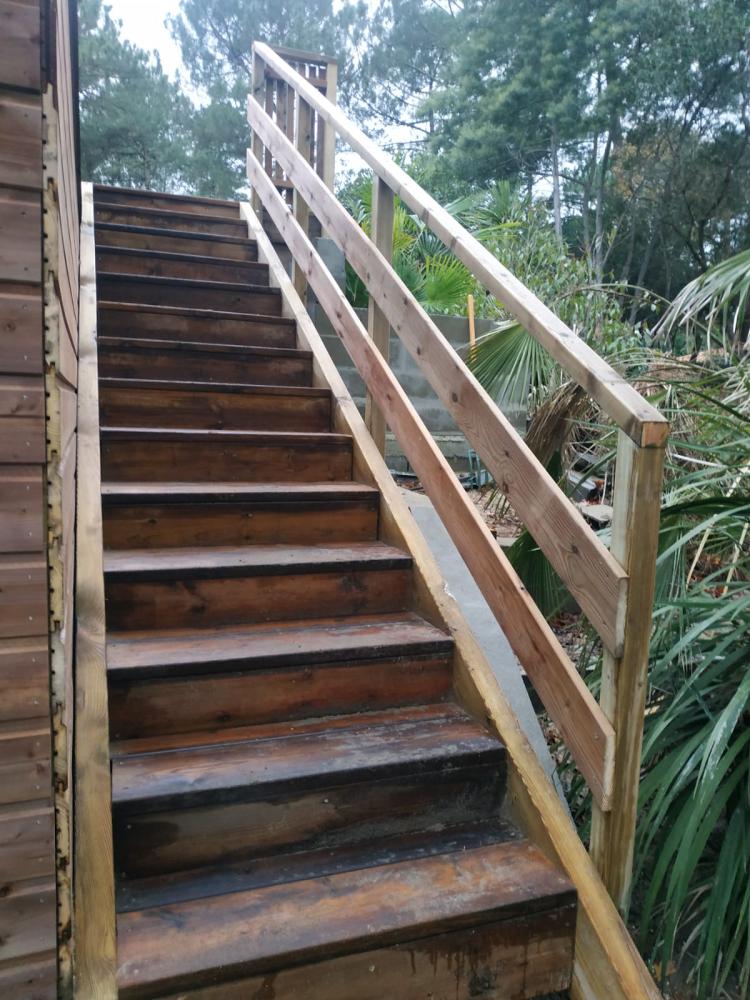 escalier bois exotique